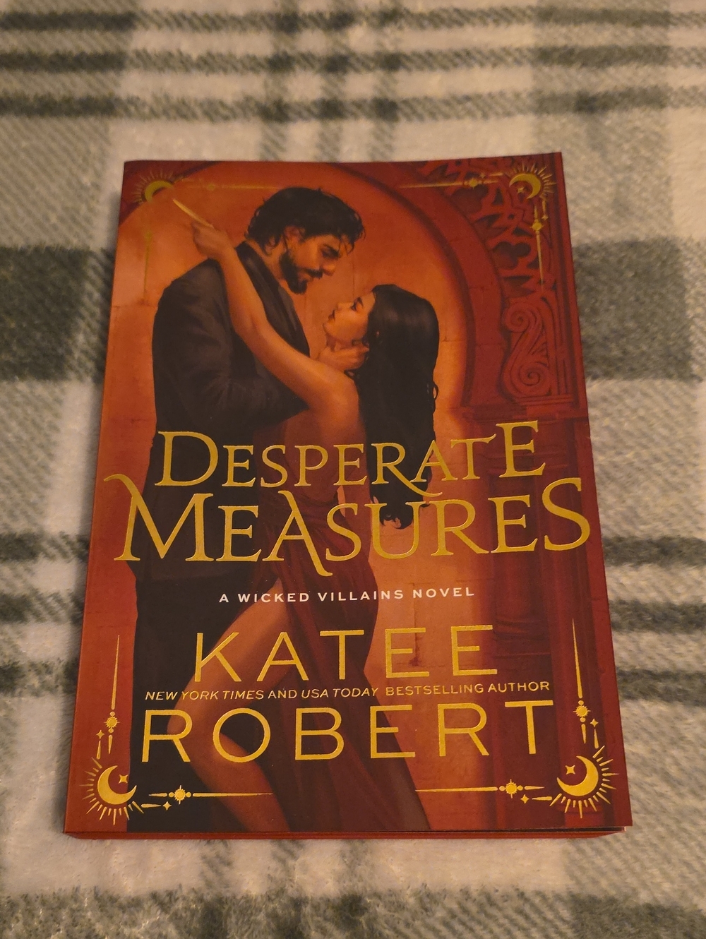 Desperate Measures by Katee Robert